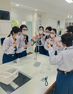 Teaching Science in Thailand